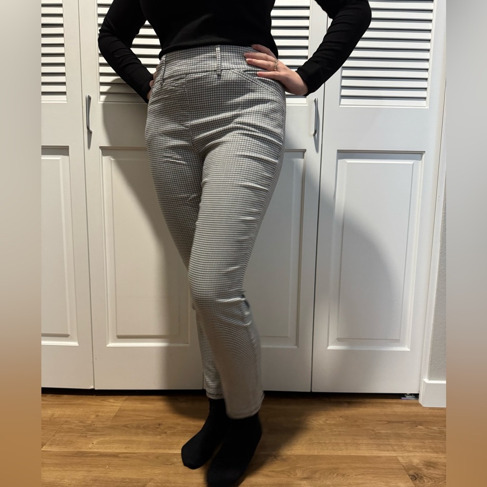 Hilary Radley Womens Checkered Chinos - Black and White